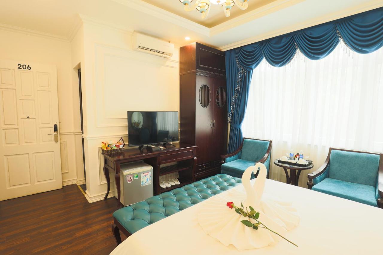 Hoang Gia Xa La Boutique Hà Nội