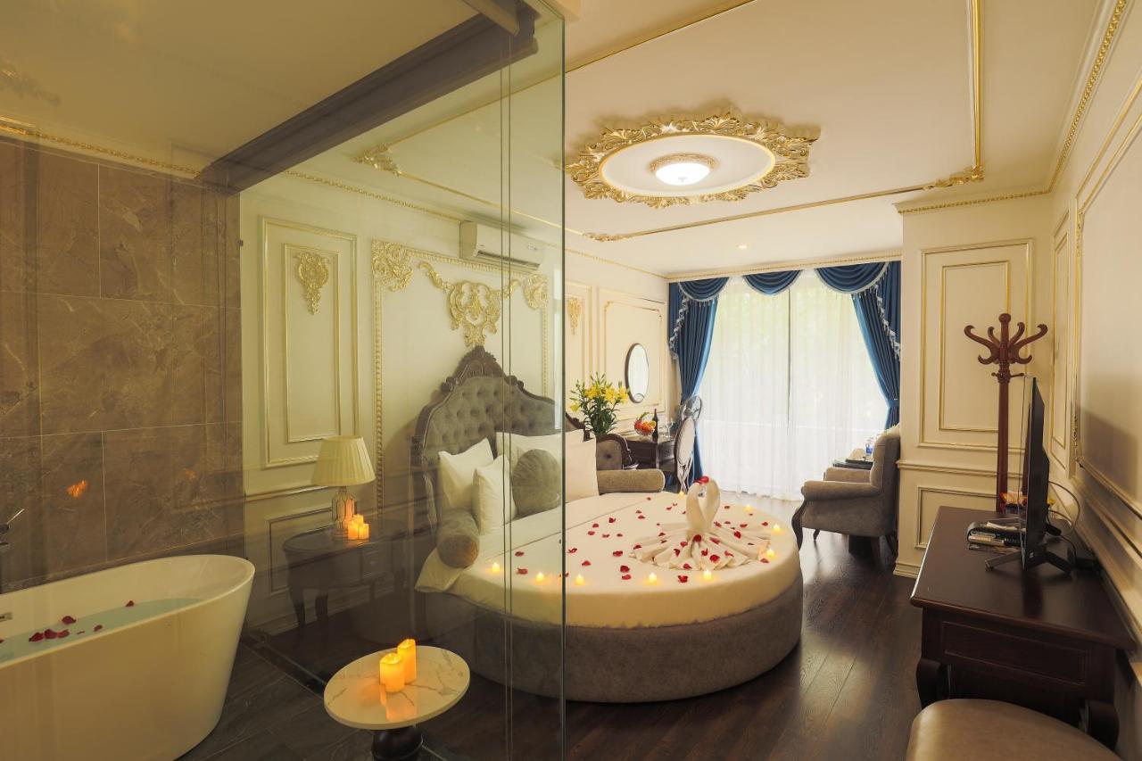 Hoang Gia Xa La Boutique Hà Nội
